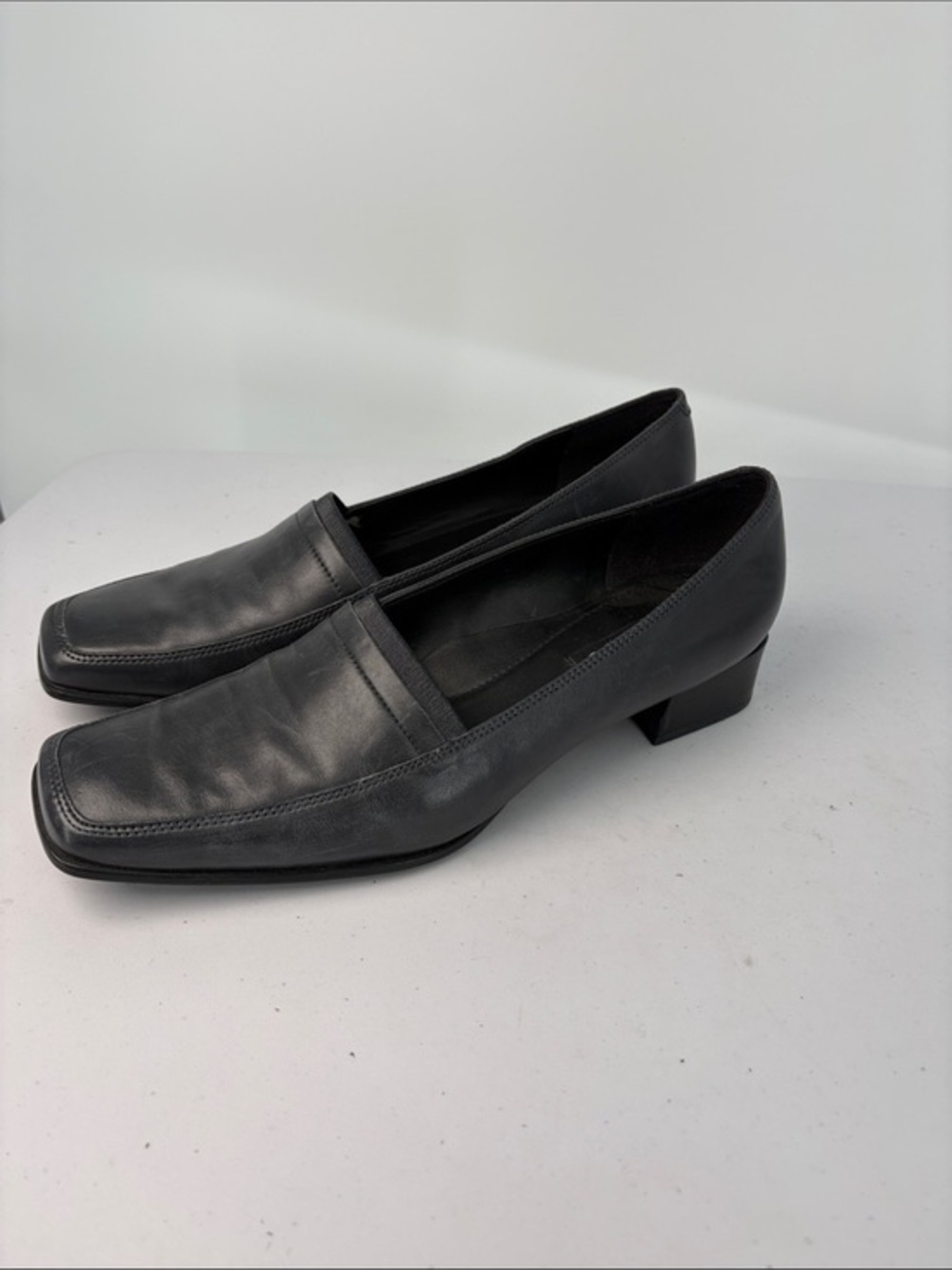 🐾 Ecco  Leather navy Slip-On  Loafers